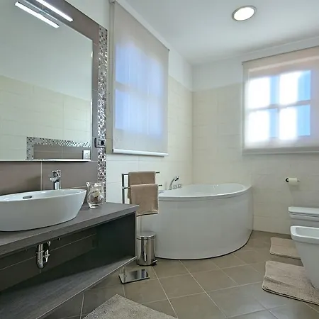 Beautiful Villa In Visnjan With Swimming Pool