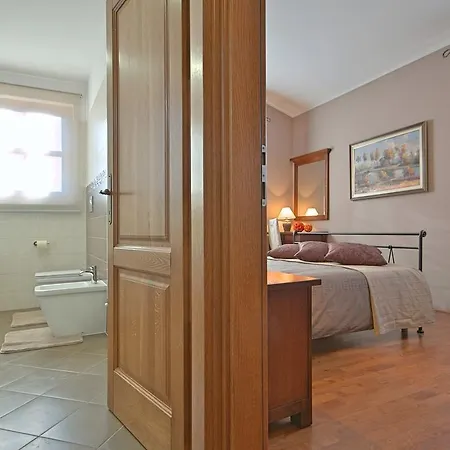 Beautiful Villa In Visnjan With Swimming Pool