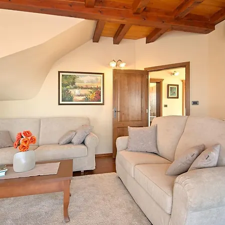 Beautiful Villa In Visnjan With Swimming Pool