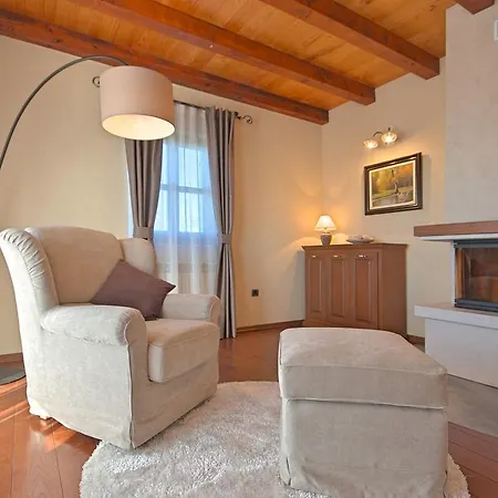 Vila Beautiful Villa In Visnjan With Swimming Pool Višnjan