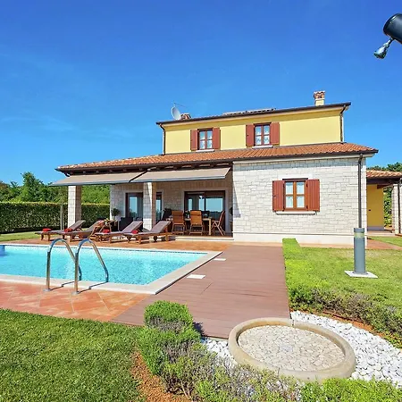 Vila Beautiful Villa In Visnjan With Swimming Pool *